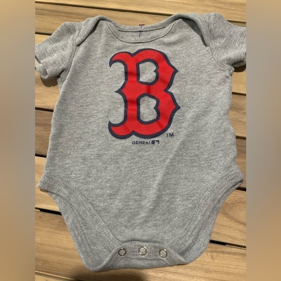 Boston Red Sox baby onesies set of two baseball baby outfits size 3–6 months - Picture 4 of 5